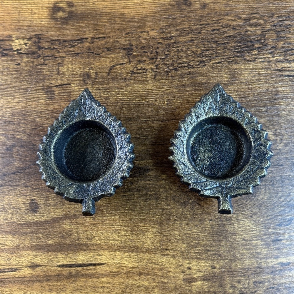 Brass Leaf-Shaped Metal Candle Holders Set